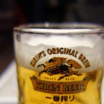 旬食酒屋ぴぃ - 生ビール最初の一杯はジョッキで