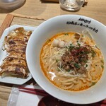 創業麺類元年 坂本龍馬が愛したラーメン食堂 - 