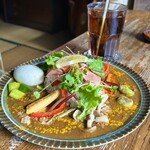スズラン珈琲堂 - 料理写真:飴色オニオンキーマ・アイス珈琲