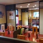 竜門 - テーブル・小上がり