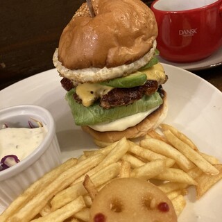 口コミ一覧 : バーガーズカフェビーチ ストーリー （Burger's Cafe