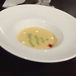 Irodorikissaten - こっちが、ニユートなスープでした(;´д｀)
                      もひとつのはお魚料理でいまだに味がよみがえり～