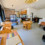 ちー坊と夏 - 宮崎市一ッ葉にある、隠れ家レストラン、ちー坊と夏の店内