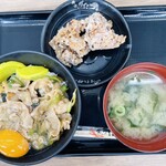 伝説のすた丼屋 - 料理写真: