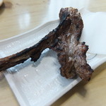 とり勝 - 骨付きカルビ（スペアリブ）