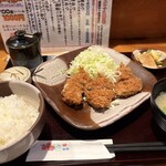 とんかつ治作 - 