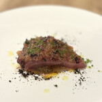 Il Lato - 氷見メジマグロ、ドレッシングのような酸味のあるソース、下にストラッチャテッラチーズかな？ねっとりした旨みの魚が美味すぎる、ポーションも大きめで、この後食べ切れるか不安にw