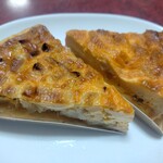 Tarterie PETITE USINE - タルト・ポワロ・ヴァン・ブラン　530円
      キッシュ・ロレンヌ　520円