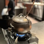 山形座 瀧波 - 米炊き中