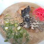 大龍ラーメン - 紅しょうが、胡椒、ごま