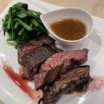 ビンチェ - 焼き加減とソースが素晴らしい