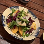 ヨヨナム - 柿と蓮のサラダ