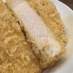 しまや - 低温でじっくりと揚げたロースカツはまさに極上