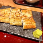 濱松地焼 鰻 まさ - 白焼きの方が脂のノリがよくわかります