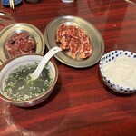 那智園 - ハラミ、上カルビ
      わかめスープ、ご飯（小）