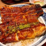 濱松地焼 鰻 まさ - ぶどう山椒がとても爽やか