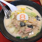 ８番らーめん - 料理写真: