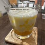 スープカレー&ダイニング エルビス - マンゴーラッシー