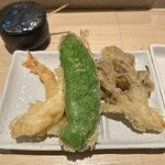 天ぷらまきの - 海老、万願寺唐辛子、舞茸