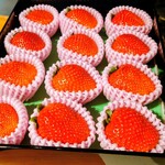 鮨やまか - この日は追加料金でフルーツも！