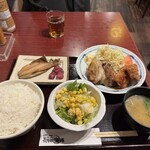 長万部酒場 - 