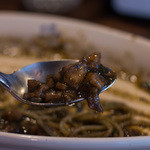 クッカーニャ - エトナ風イカ墨のスパゲッティの具