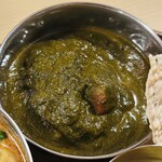 さらしあキッチン - サグチキンカリー