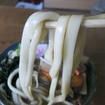 おおの食堂 - けんちんうどんのうどんアップ
            