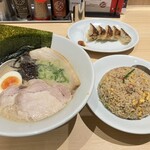 一風堂 - 極・白丸元味、炒飯、餃子