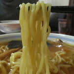 河辺大勝軒 - 中華麺 小/麺リフト