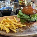 ANTIQUA TREE CAFE - はつが野バーガー+ドリンク