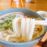 溜 - ズッシリ感あるゴン太麺♬