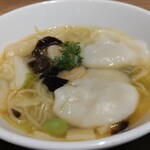 ミスタードーナツ - 料理写真:台湾風もちもち水餃子麺