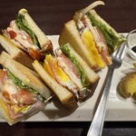 戎ビアホール吉祥寺 - クラブハウスサンド