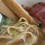 俺のラーメン あっぱれ屋 - 大きなメンマと平打ち太麺('09.3)