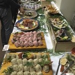 Tsukigatani Onsen Tsukinoyado - 彩り豊かな料理の数々
