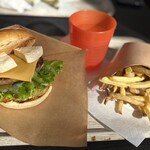 ダイコクバーガー - 