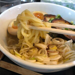 睡大虎 - コシのある麺