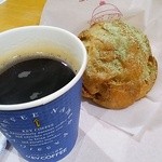 ビアードパパ - ブレンドコーヒー。抹茶シュー