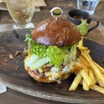 ANTIQUA TREE CAFE - チーズバーガー+ドリンク