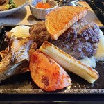 大正cafe - 長ネギ、トマト、舞茸、人参のグリルと、ふわふわのマッシュポテト付き