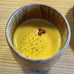 大正cafe - 3粒浮いているのは「ピンクペッパー」かと思います