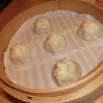 鼎泰豊 信義店 - 
                                小籠包（５個）　　　　　　　　　　　　￥１００（￥４００）
                                