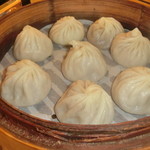 好公道の店 金鶏園 - 蟹黄小包（８個）　　　　　　　　　　　￥１６０（￥６４０）
            
            