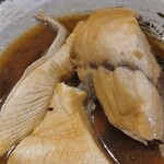 すし処ひしの木 - ぶりかまといいつつ、骨との格闘はほとんど無し。脂がのっていてトロトロ！白いご飯が欲しいっ！これで500円は素晴らしいっ！