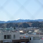 和ごころ つじ丸 - 拝島駅南口から景色です。皆さん写真撮っておりました。