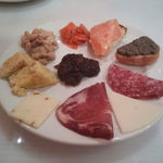 Torattoria Romana - ANTIPASTO MISTO (\900)