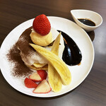 フルーツパーラーヤオイソ - チョコと求肥のホットケーキ