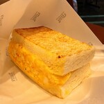 タリーズコーヒー - 料理写真:たっぷりタマゴサンド