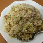 ニコニコ亭 - 細かく刻まれた具材がふんだんに入っています。